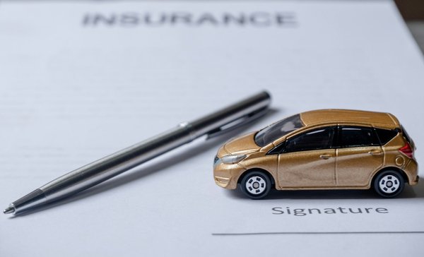 Assurance auto pas chère : astuces pour économiser facilement